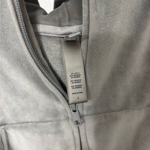Gray Zip-Up SKIMS Velour Jacket